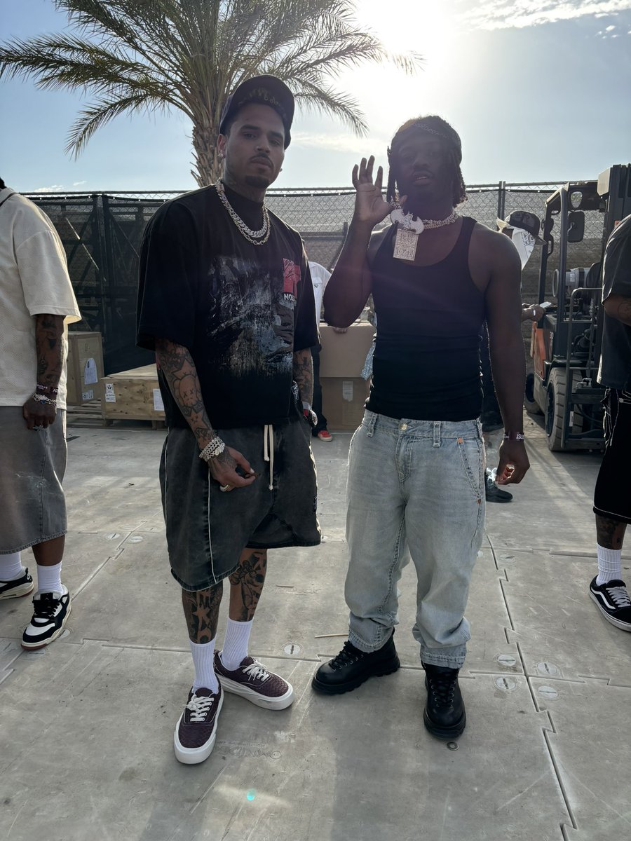 4Batzz's tweet photo. Thank u so much @coachella to think im 21 years old doin this shit is crazy god is workin….. 
#freedaguys #lldaguys https://t.co/WCHwI43O54