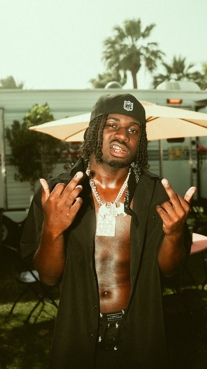 4Batzz's tweet photo. Thank u so much @coachella to think im 21 years old doin this shit is crazy god is workin….. 
#freedaguys #lldaguys https://t.co/WCHwI43O54