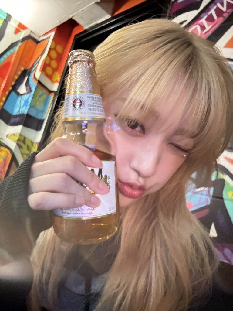 LOONA_MX's tweet photo. ARTMS mexicanas , que ya las patrocinen 😌 https://t.co/Pp4OnUPDff