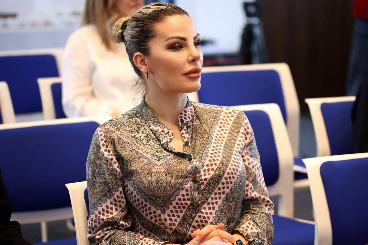 kos_data's tweet image. 🇽🇰 Update: Bosniak representative Duda Balje announced she will not support a potential government led by Albin Kurti, despite confirming she had been offered a minister post.

"Today, we have decided to go into opposition" Balje said.

Her vote is considered crucial for Kurti to