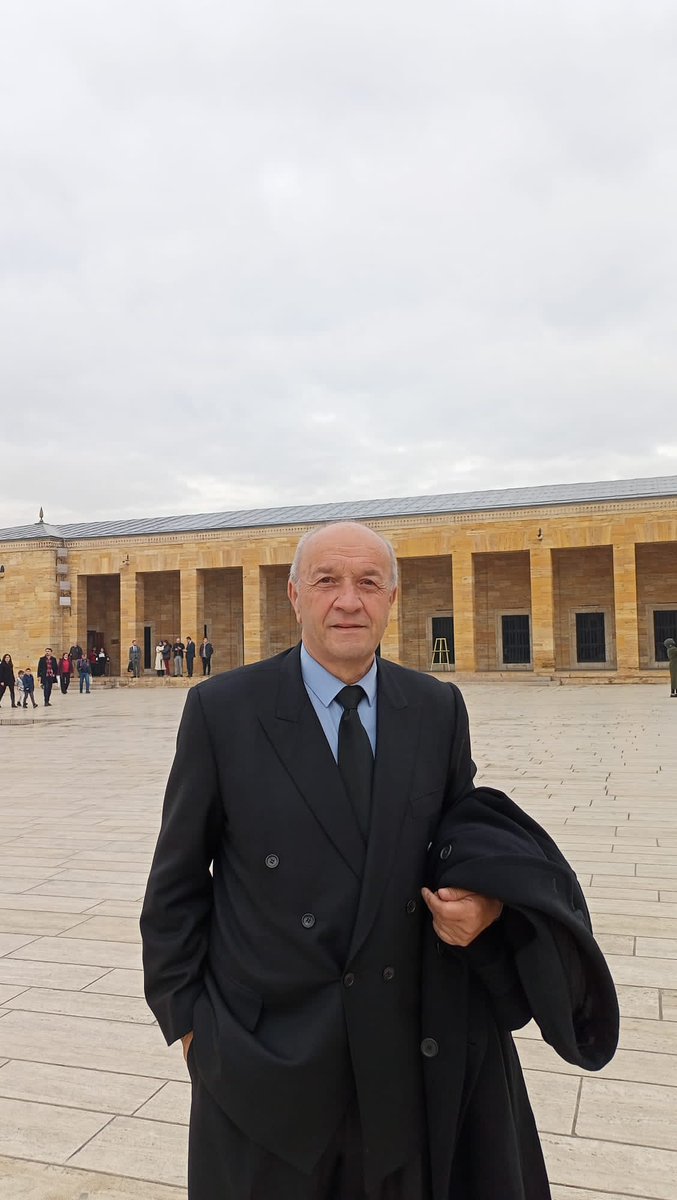 Hep birlikte sesimizi yükseltiyoruz 
Hep birlikte mahkumu ayristirmadan tek yürek oluyoruz
Hep birlikte #AdilYasaEşitHak diyoruz
Mahkumun tamamı için #GenelAf istiyoruz ;
Hadin canlar hep birlikte hakkımız olanı istiyoruz milyonlar olduğumuzu gosterelim.
#AdilYasaEşitHak