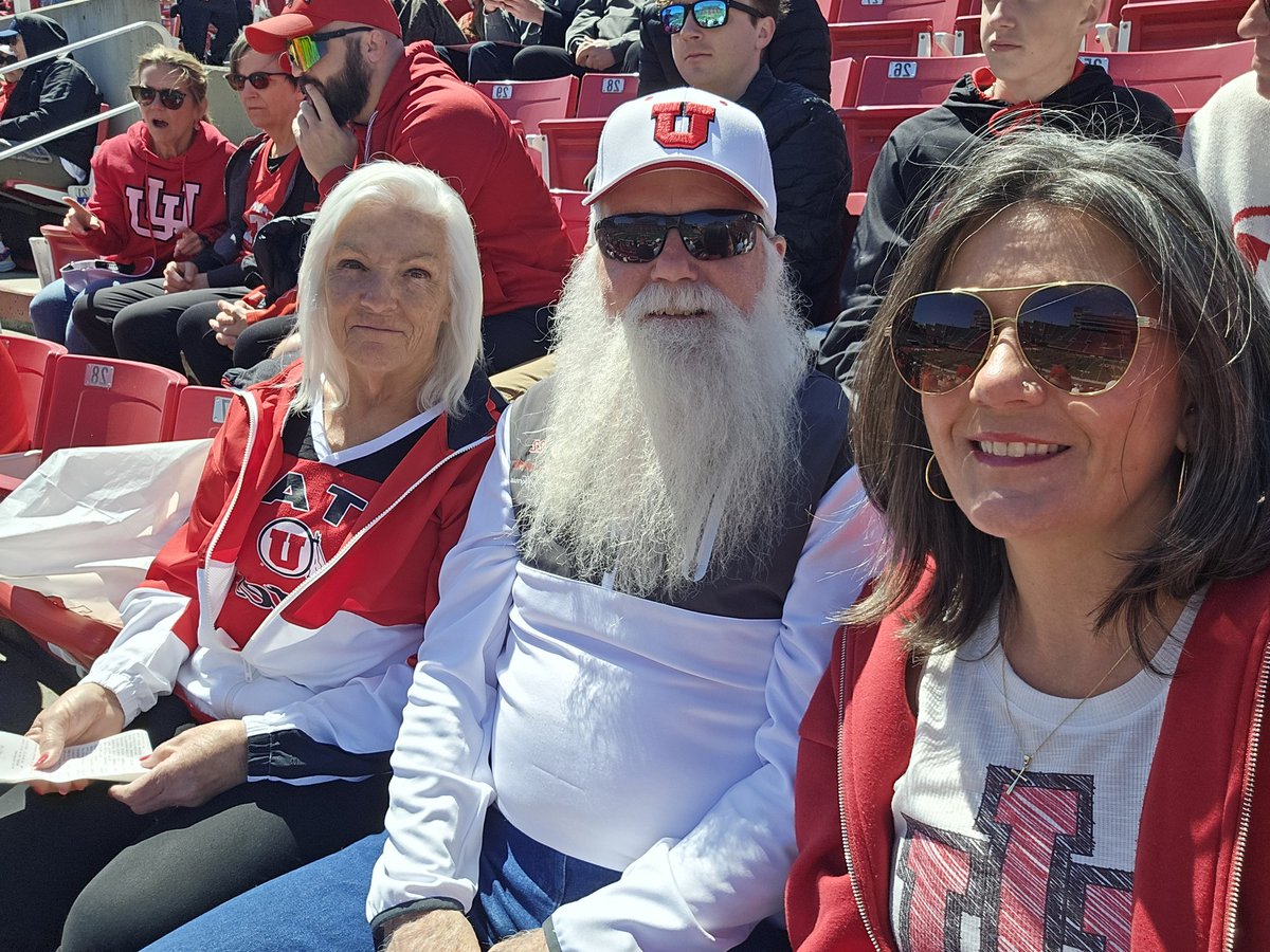 monilaw3's tweet photo. 22 FOREVER 🙌 #UTESGAMEDAY https://t.co/vNP7ftl8U5