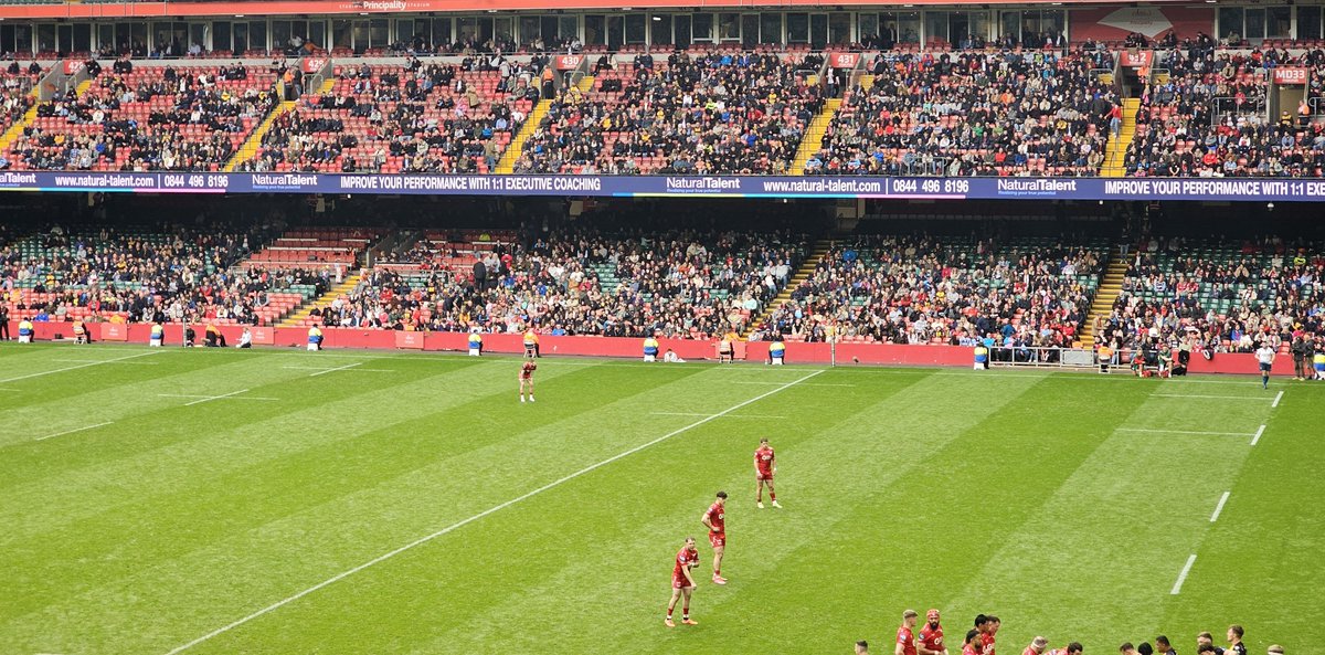 naturaltalent1's tweet photo. Good to see the Natural Talent LED Ad @principalitysta during @dragonsrfc v @scarlets_rugby after @ospreys v @Cardiff_Rugby #OSPvCAR #DRAvSCA #JudgementDay #JDX #Rugby #BKTURC https://t.co/hfwWCzBs6l