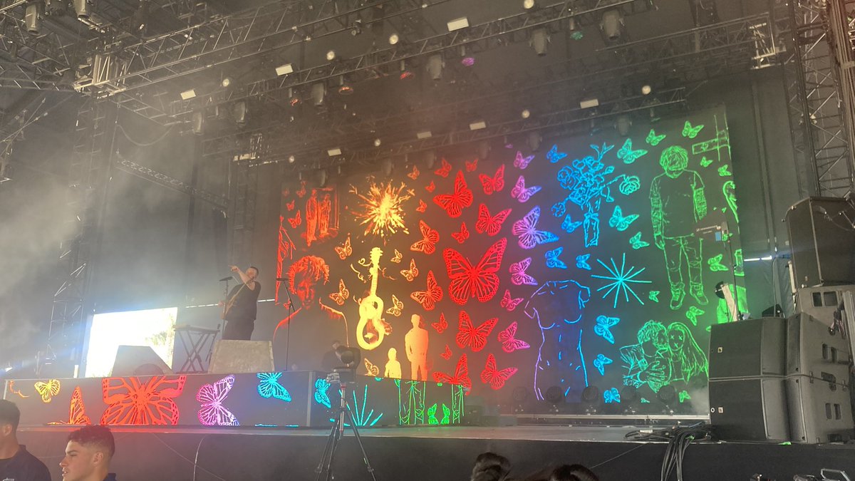 SDsheeran's tweet photo. Can’t wait to see @edsheeran in the Mojave tent at @coachella !! https://t.co/fR8xosOf6O
