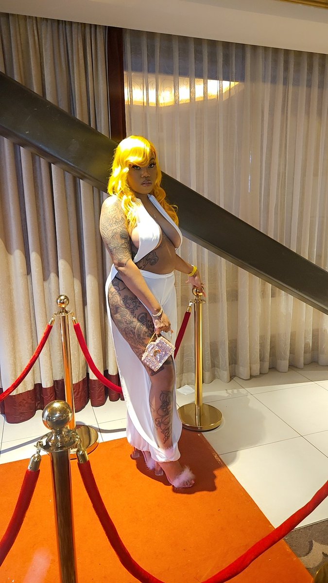 NUNUjusbless's tweet photo. 🤍🤍LUXE ON THA RIVER PHOTO VID DUMP🤍🤍 ALL WHITE AFFAIR https://t.co/QVgudvvQu1