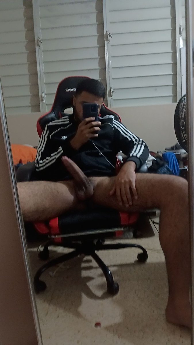 angelmax488's tweet photo. ¿Quien lo quiere? 

#Gay #GayPR #Boricua #Bigdick https://t.co/oiQS2Pz07z