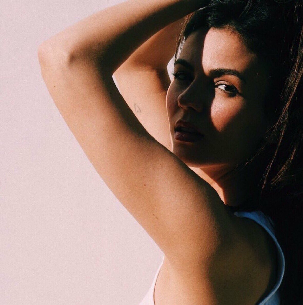 One year ago Victoria Justice independently released her hit single “RAW”
— the song has more then 3.8 MILLION streams across its 2 versions on Spotify and YouTube!