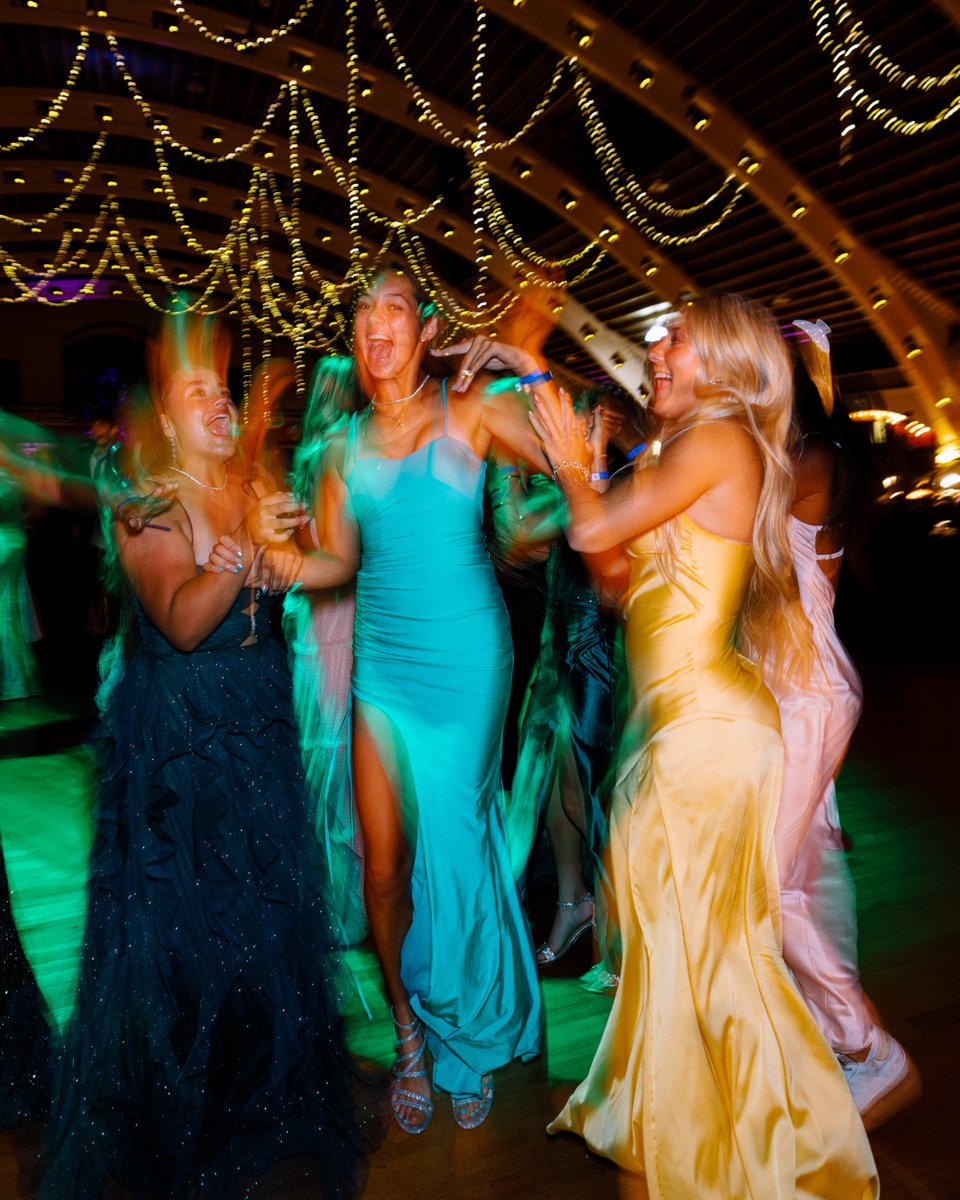 Alexa, play Dancing Queen by ABBA 💃