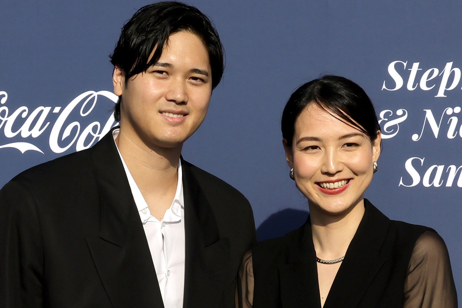 上品 ELIE TAHARI 上下セット スパンコール 真美子夫人 大谷選手 大谷翔平夫妻のフォーマルなブラックコーデ 真美子さん着用