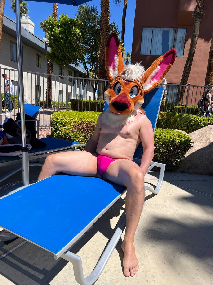 Dad is at the pool come say hi #LVFC