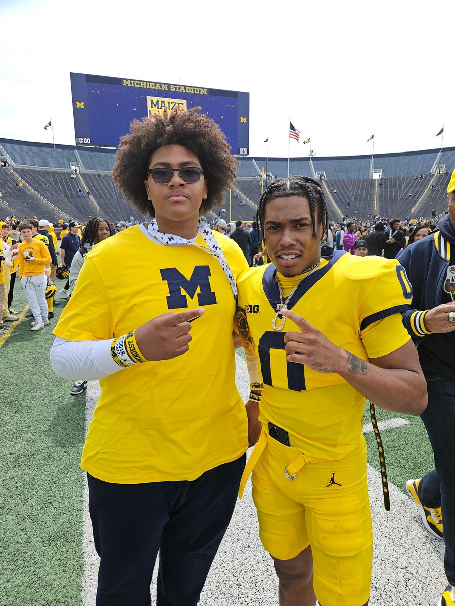Zu'Bril (Zu'B) Ruff c/o 2029 (@zubruff) on Twitter photo Had an amazing visit to the Spring game today at The Big House
<a href="/Coach_SMoore/">Sherrone Moore</a> <a href="/blake_corum/">#2โฃBeSavage</a> <a href="/KrisJenkinsJr1/">Kris Jenkins</a> <a href="/AllenTrieu/">Allen Trieu</a> <a href="/AlPopsFootball/">๐๐ ๐๐จ๐ฉ๐ฌ</a> <a href="/TheD_Zone/">The D Zone</a> <a href="/MIexposure/">Michigan exposure</a> @RivalsDylanCC <a href="/PrepRedzoneNext/">Prep Redzone ๐๐๐๐ ๐</a> <a href="/PrepRedzone/">Prep Redzone ๐</a> Had an amazing visit to the Spring game today at The Big House
<a href="/Coach_SMoore/">Sherrone Moore</a> <a href="/blake_corum/">#2โฃBeSavage</a> <a href="/KrisJenkinsJr1/">Kris Jenkins</a> <a href="/AllenTrieu/">Allen Trieu</a> <a href="/AlPopsFootball/">๐๐ ๐๐จ๐ฉ๐ฌ</a> <a href="/TheD_Zone/">The D Zone</a> <a href="/MIexposure/">Michigan exposure</a> @RivalsDylanCC <a href="/PrepRedzoneNext/">Prep Redzone ๐๐๐๐ ๐</a> <a href="/PrepRedzone/">Prep Redzone ๐</a>