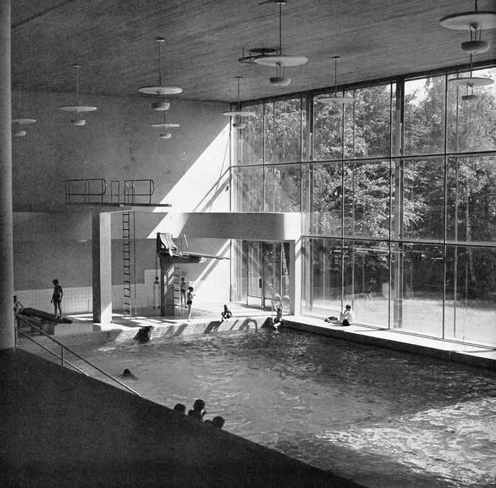 areasvellas's tweet photo. Hans Westman 1905-1991
Indoor pool and tennis hall, Lund, Sweden...1938-41
#architecture #arquitectura #interior 
https://t.co/35UrU8IIm9 https://t.co/M2FJ2rSzlb