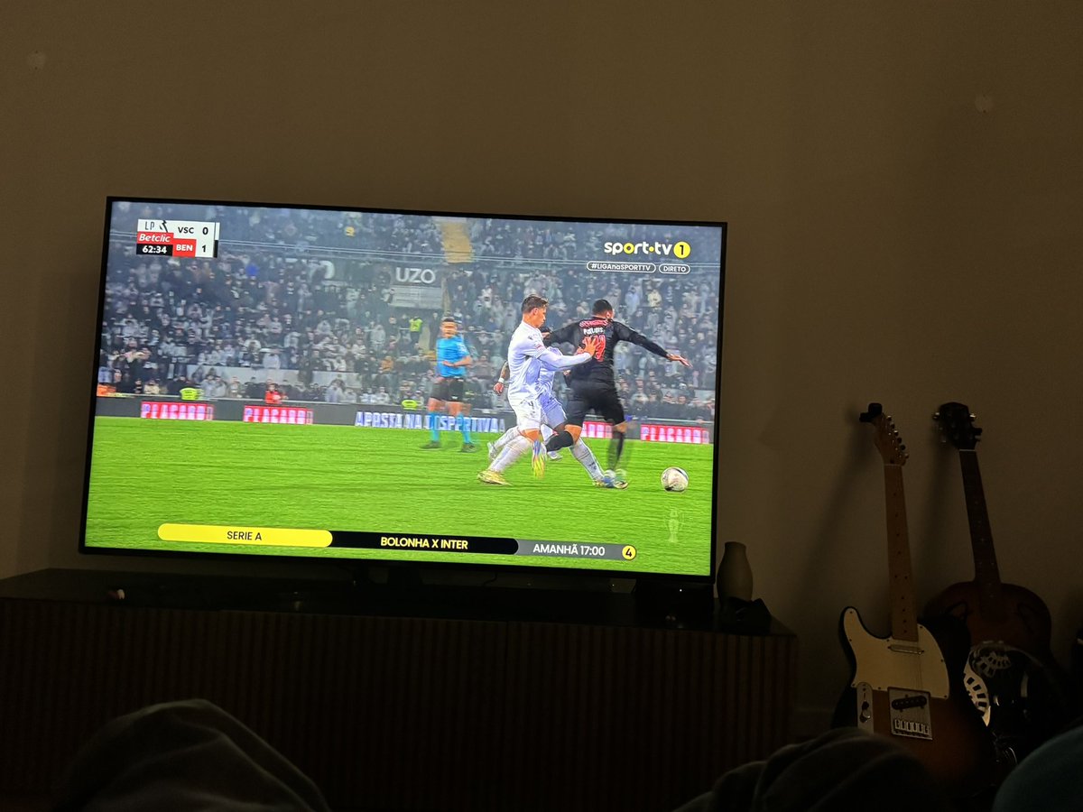 Podem ficar tranquilos. Vai acabar 0-2, com o segundo golo do Benfas aos 83 minutos.