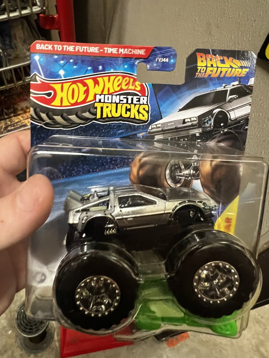 overall1011 tweet media