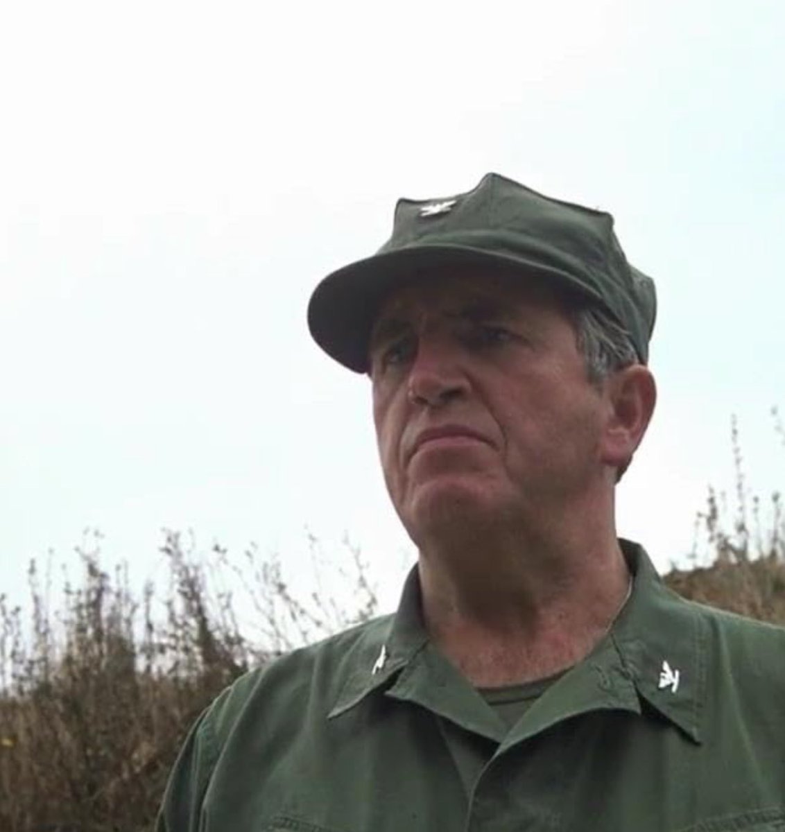 “marine, what is that button on your armor?”

“it says 'incel freak' sir”

“but arent you a wife guy, marine?”

"yes i am, sir.”

“an 'incel freak' chungus wife guy? is that some kind of sick joke?”

“i think i was trying to say something about the duality of man, sir”