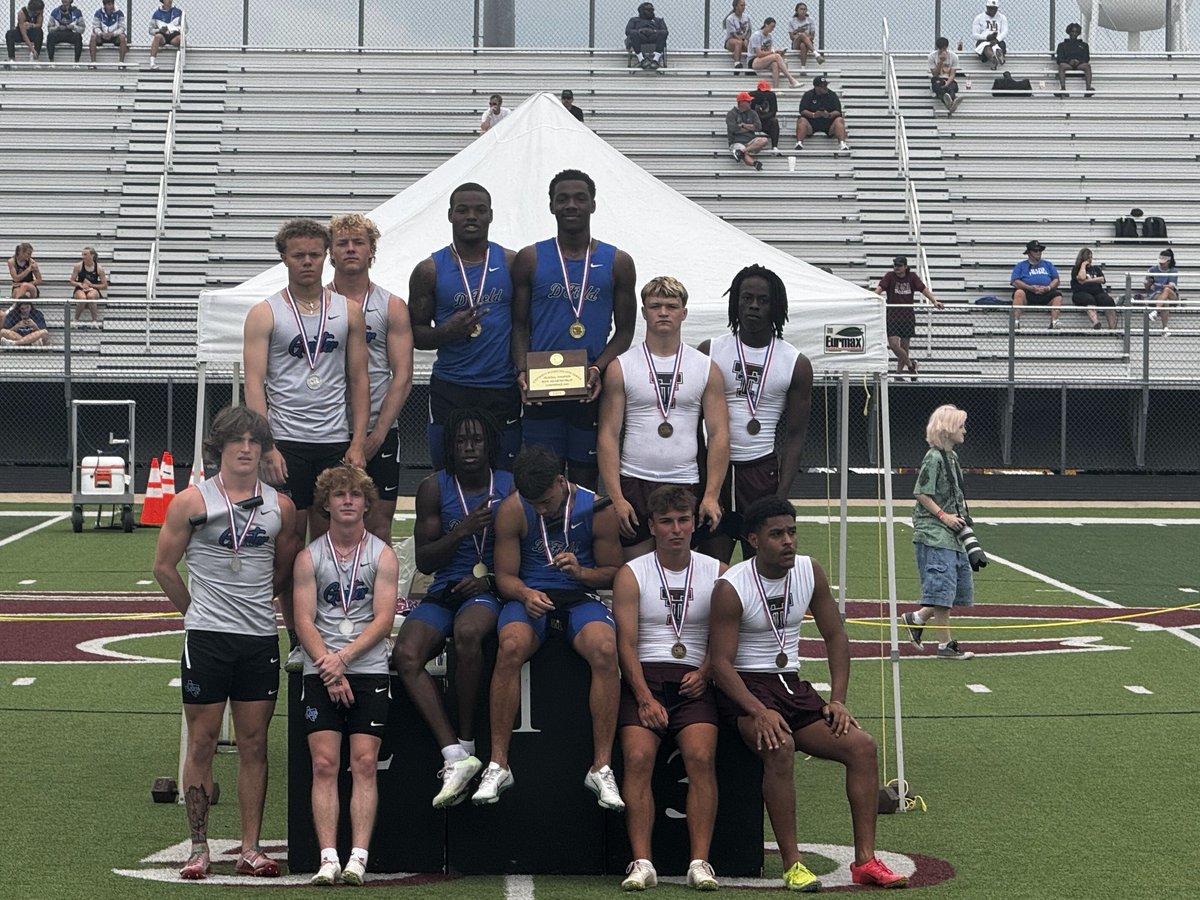 DavinNelson7's tweet photo. Congratulations, Ashton Williams (Jr.), Jakyrin Craver (Soph.), Kenny Mosley (Sr.), and Isaiah Wilbarger (Soph.)!!!! Ya'll ran an amazing race! 3A Region 2 4x100m relay champions!!! https://t.co/i0SrGnUylK