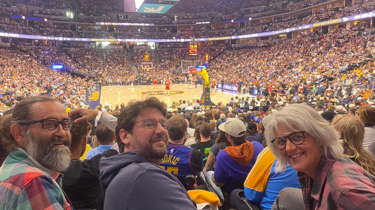 8_Letras's tweet photo. @drafteados Desde Denver con amor!!!! https://t.co/WWCv2ilsJ0