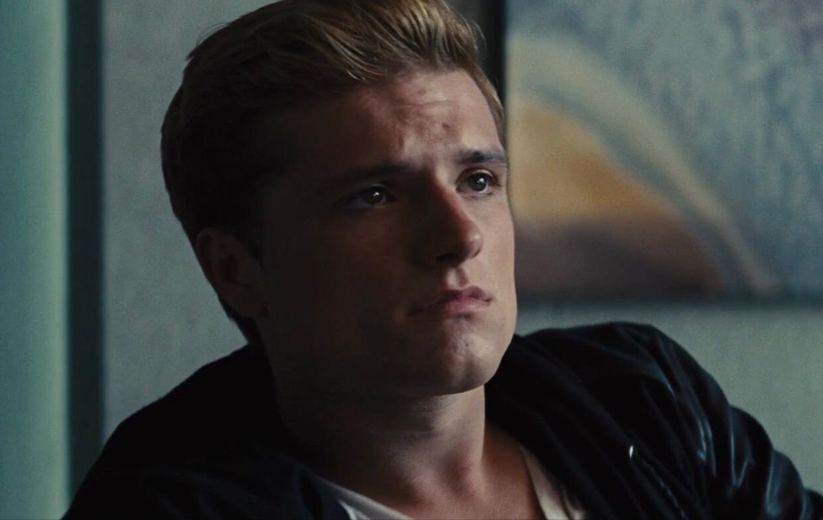 chiefjopper's tweet photo. it was kinda crazy of peeta to look this good in catching fire https://t.co/xjfkCaco4C