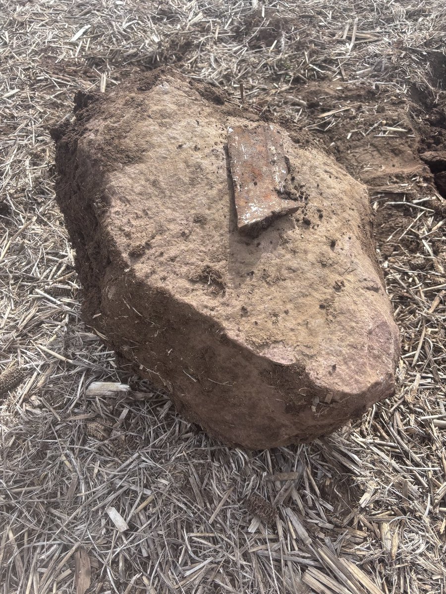 g__strube's tweet photo. Damn rocks anyhow…..had the casualty still resting beside it. Now to summon the lifting party 😳💪👊 https://t.co/7bvyK2GWbZ