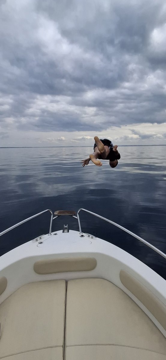 Mark Thomas tweet media