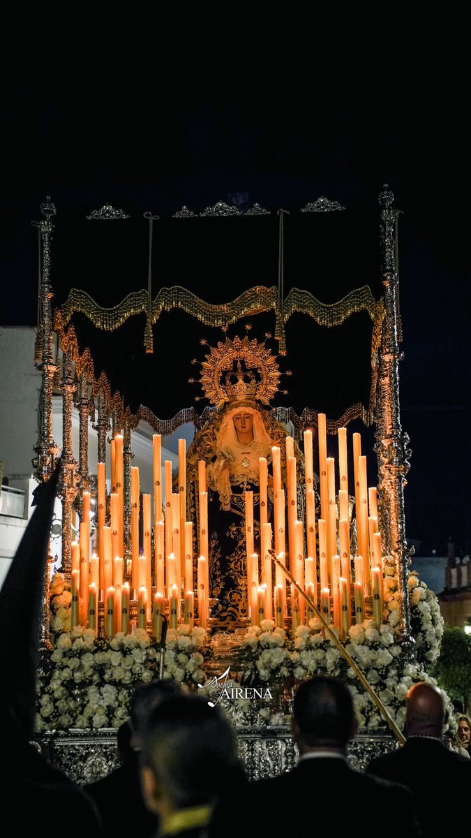 BandaMairena's tweet photo. Nuestra Señora de la Soledad recorre las últimas calles con “El Sepulcro” de @roquebanos y “Amor de Soledad” de G. Fernández Rios.

📊 Sigue el repertorio en directo en nuestra app 𝗕𝗠𝗠 𝗦𝗧𝗔𝗧𝗦 https://t.co/aStE05dAKY 

📲 #𝗦𝘂𝗲𝗻𝗮𝗠𝗮𝗶𝗿𝗲𝗻𝗮 https://t.co/5BaULBMFlf
