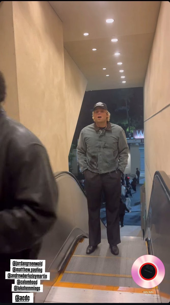 OH MY GOD HİS CURLS ARE BACK