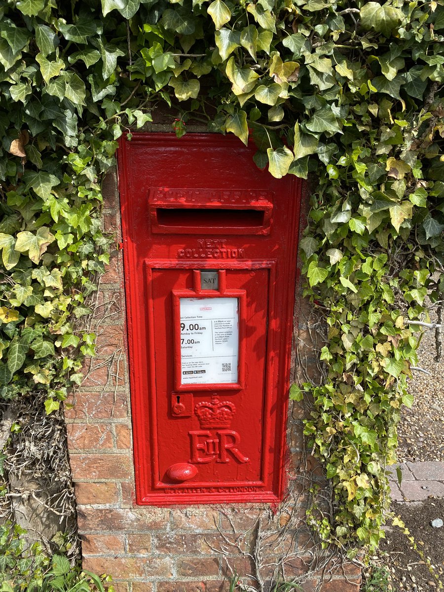 Patricia Clegg (@patriciaclegg) on Twitter photo <a href="/lbsg1976/">The Letter Box Study Group</a> We have a wall mounted Queen Elizabeth postbox nearby. The only problem is that we have to keep cutting the Ivy back down that we can post letters! #PostboxSaturday <a href="/lbsg1976/">The Letter Box Study Group</a> We have a wall mounted Queen Elizabeth postbox nearby. The only problem is that we have to keep cutting the Ivy back down that we can post letters! #PostboxSaturday