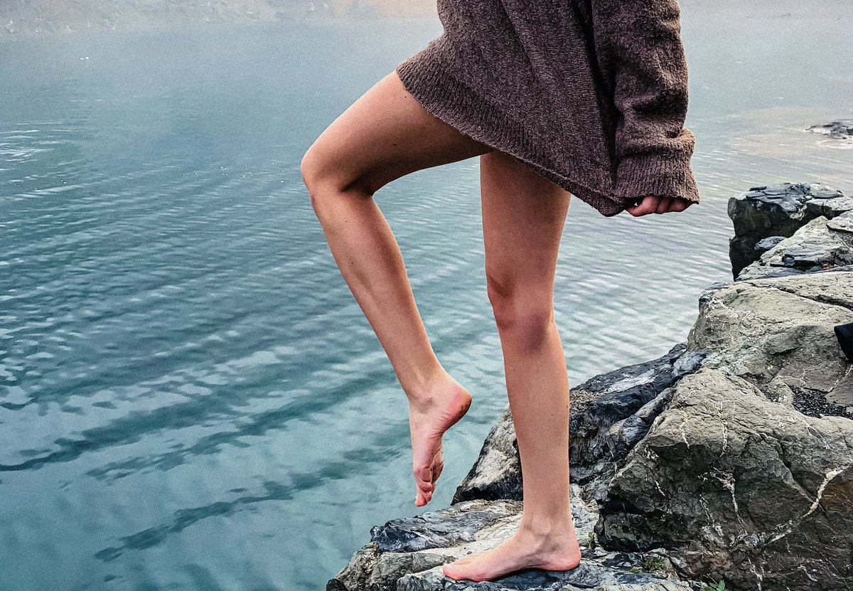 crush_muse's tweet photo. Just a little tease before I dip them in…
Would you watch me step in slowly?💦

#feetfinder #footfetish #feetpics #footcrush #soleslover #crushfetish #footmodel #feetfetısh #customfeet https://t.co/dWWz9IDM2H
