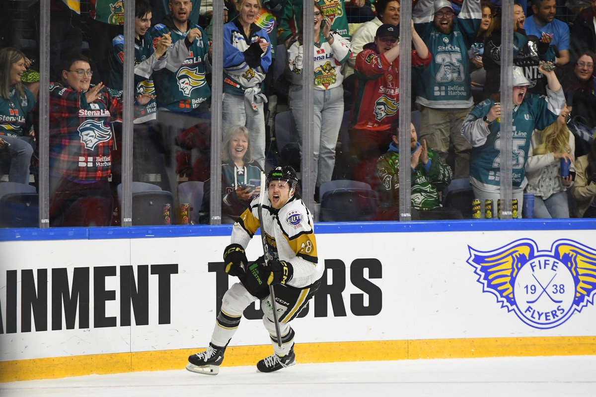 PanthersIHC's tweet photo. UNREAL SCENES.😼 https://t.co/IOfP7sKu0d