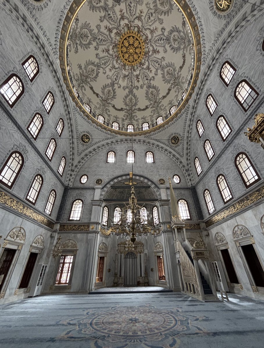 1mechulee's tweet photo. camii gezme  aktivitesi 🤝  mentali toparlama https://t.co/MxBGM1rAo6