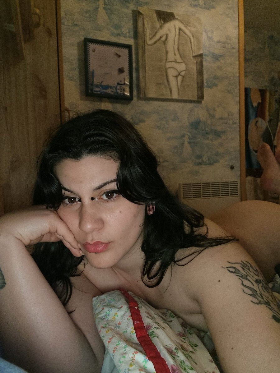 lucinda 💀 (@lilithya_off) on Twitter photo 