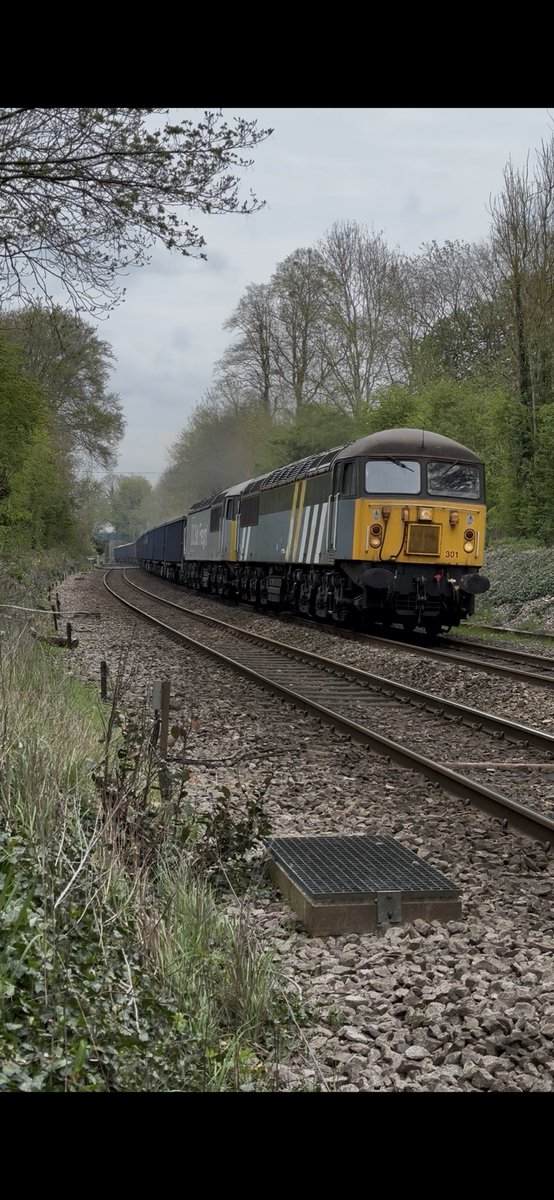 Storming past Ketton. 6M89. 19/04/25