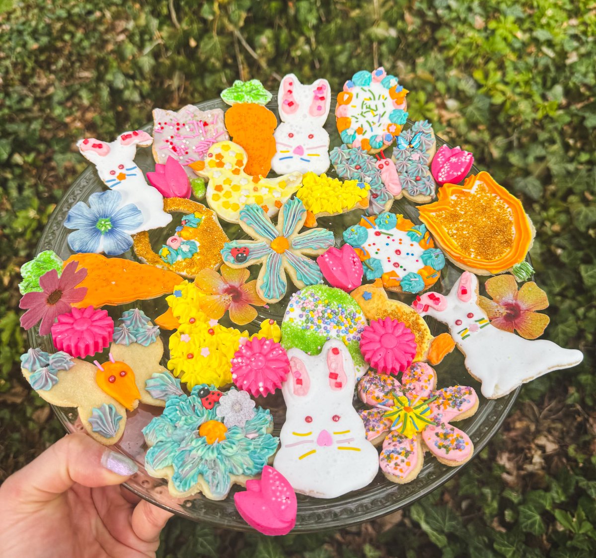 Y’all mind if I present you with my Easter cookies on X.com