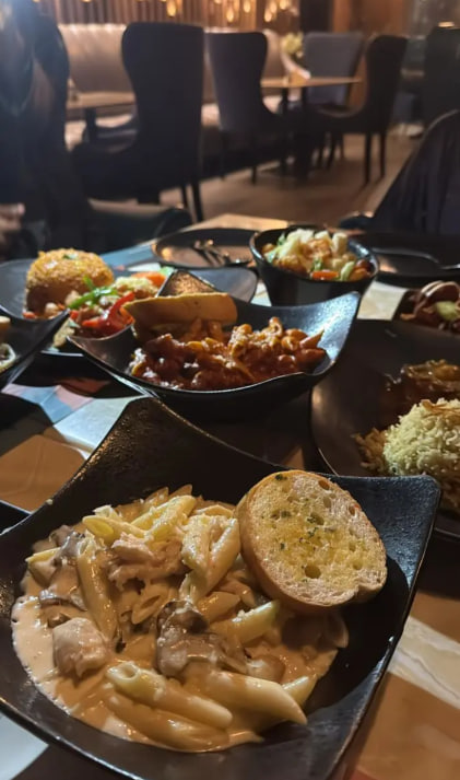 Dinner with friends 💝