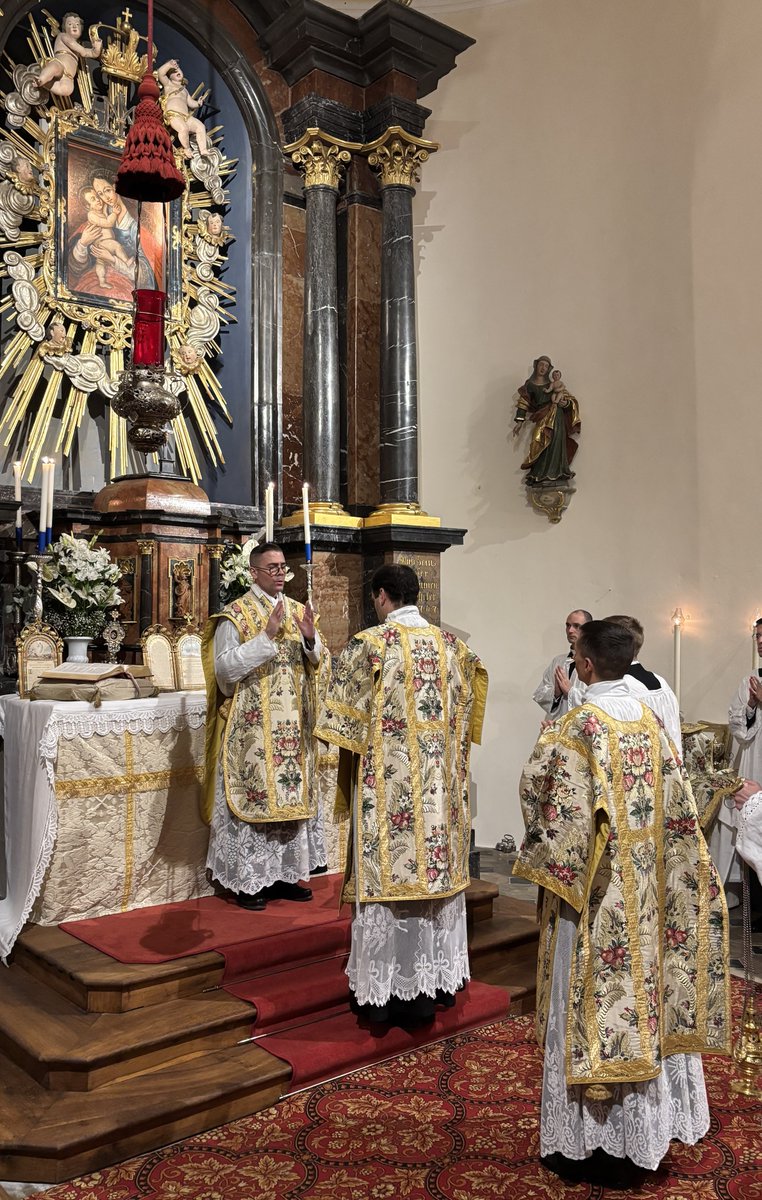 Joyeuses Pâques ! Frohe Ostern!

#fssp #wigratzbad