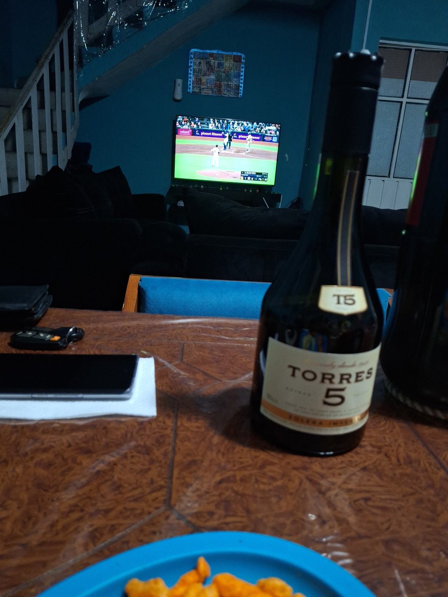 DI VALENCIA tweet media