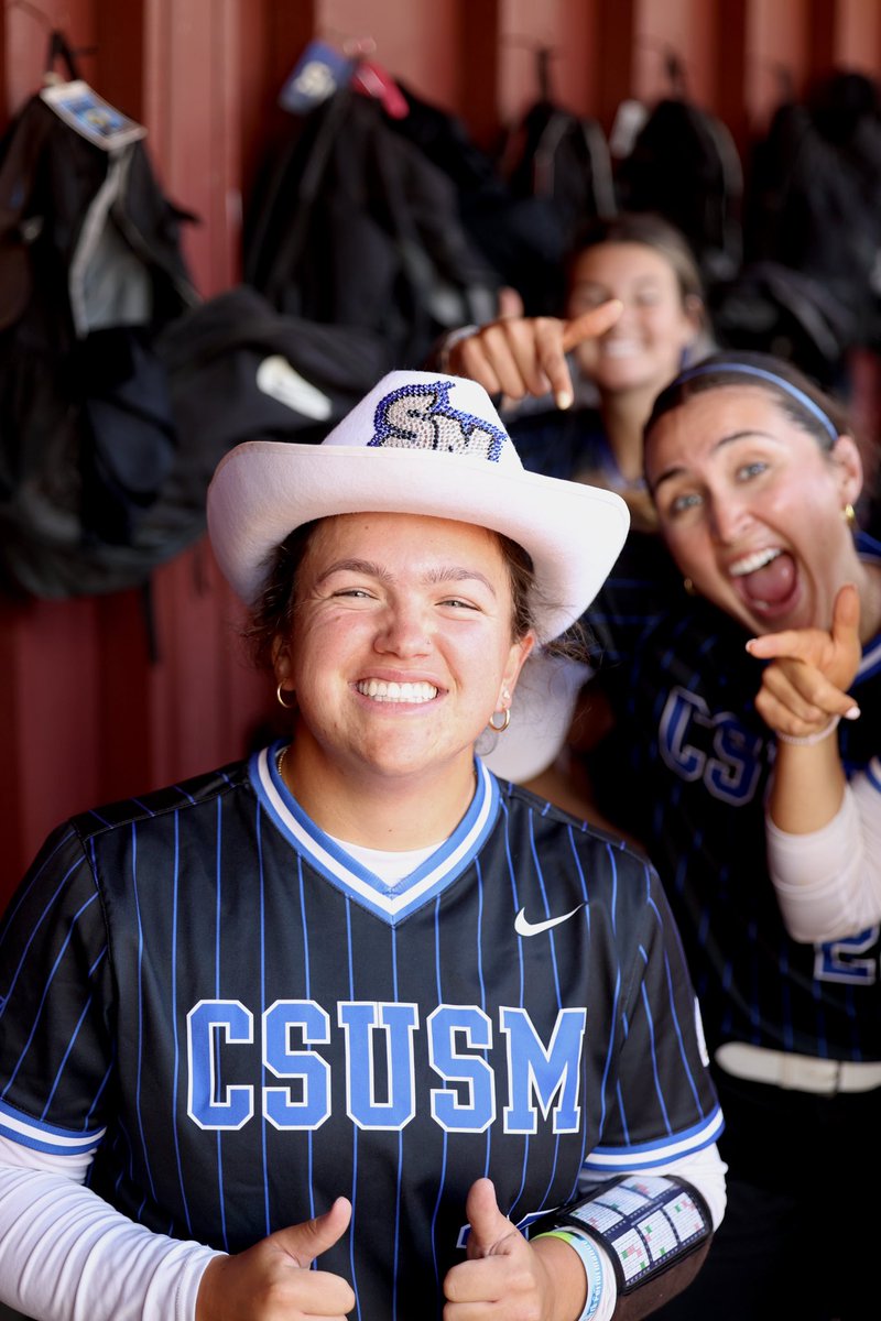 Have a weekend Madison Waymire! 

The senior had 1 grand slam and 2 home runs, finishing 8-13 on the weekend with 9 RBI’s and 0 strikeouts at the plate 🔥

<a href="/goccaa/">CCAA</a> <a href="/FloCollegeSB/">FloCollege | Softball</a> <a href="/CSUSMcougars/">CSUSM Athletics</a> @d2_softbal39055