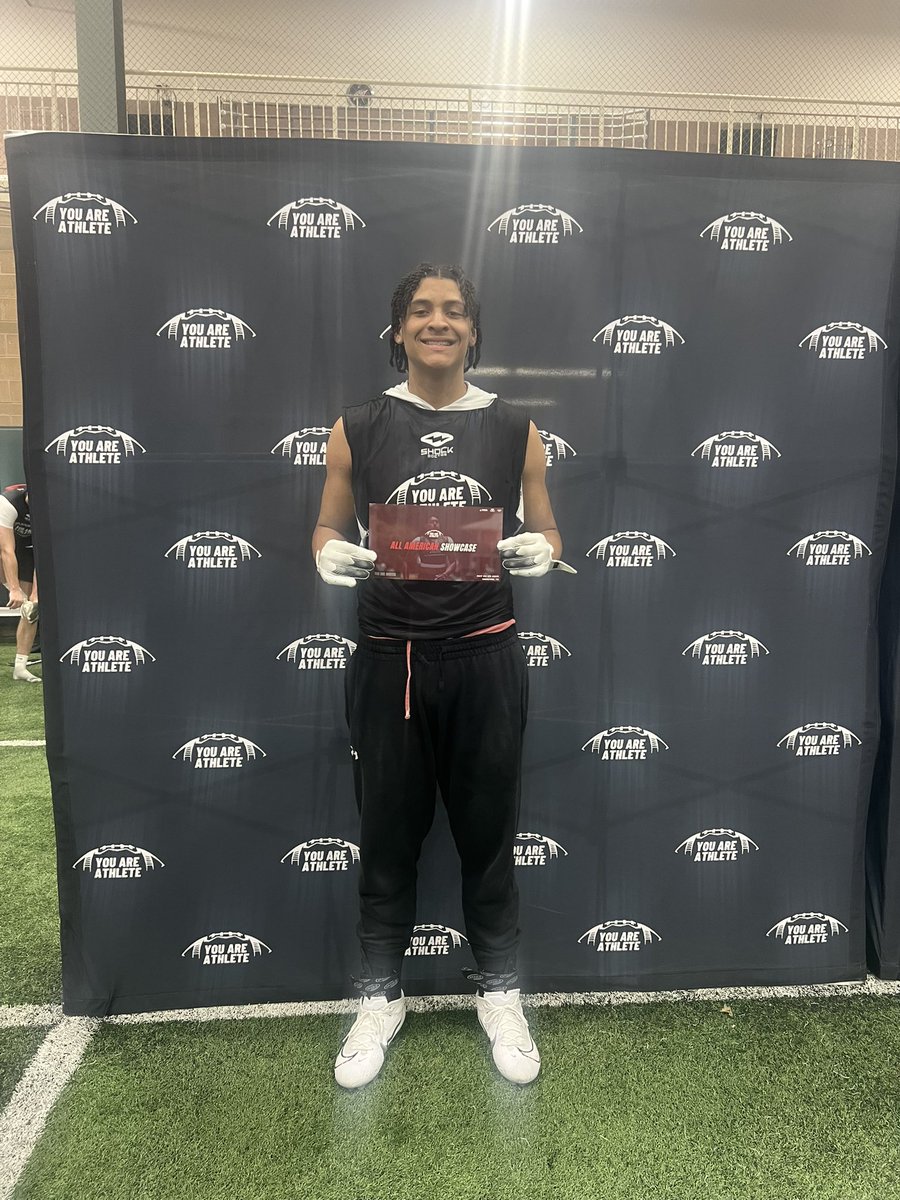 BaldwinTra15033's tweet photo. Thank you @youareathlete  I had a great time!! I received the top 5 defensive lineman award. I was able to receive the invite to Houston Texas all American show case!! https://t.co/WCyasrtFvZ