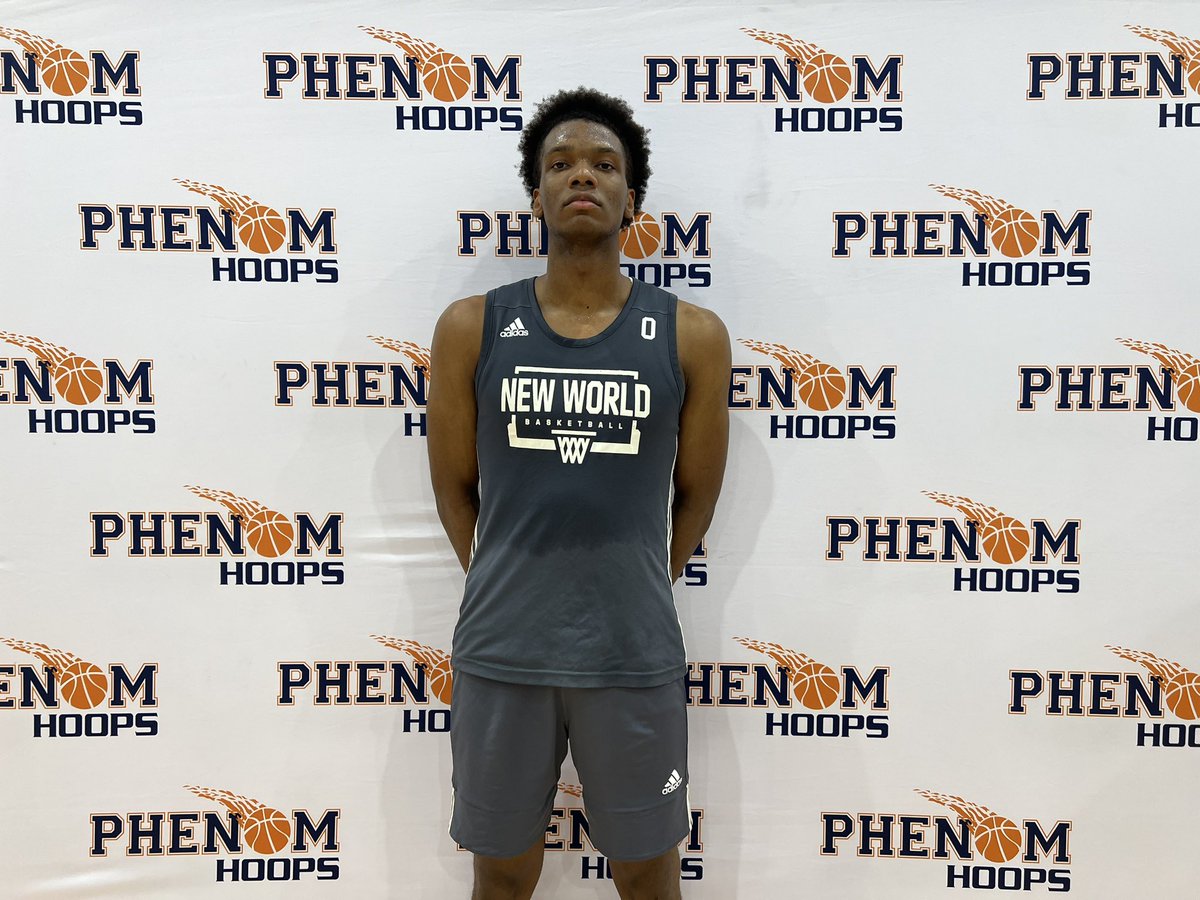 6’7 ‘26 Frank Siaca Bey (New World) is a key piece for this group. Strong, athletic forward with touch and midrange ability. Capable of operating from the block, high post, or screening actions. Plays hard and utilizes his length to be disruptive defensively #PhenomSerosOpen