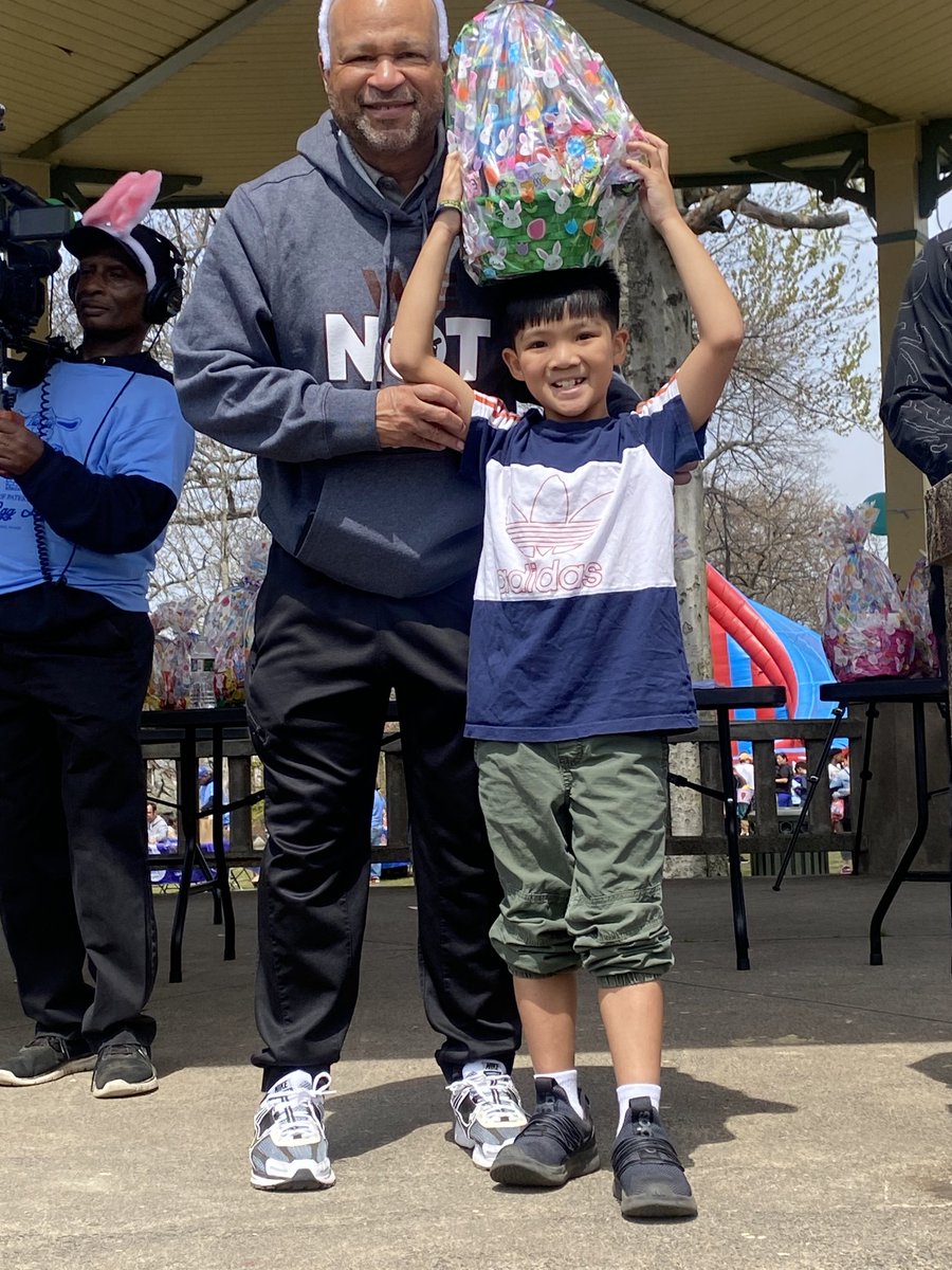 BenjieWimberly's tweet photo. We had a great Easter Egg Hunt today at Eastside Park! Great job Recreation Staff and all of our sponsors! #PatRec #EasterEggHunt25 https://t.co/OxDOkMQydY