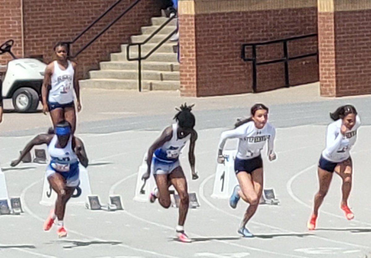 AD_DrLisa's tweet photo. Congratulations to Trinity Braziel-Davis of @DunbarFWISD on advancing to state as the Region I-4A Girls 100m Champion!
@FWISDAthletics
@FortWorthISD
#UILStateQualifier
#AustinBound https://t.co/ure0FpSEUf