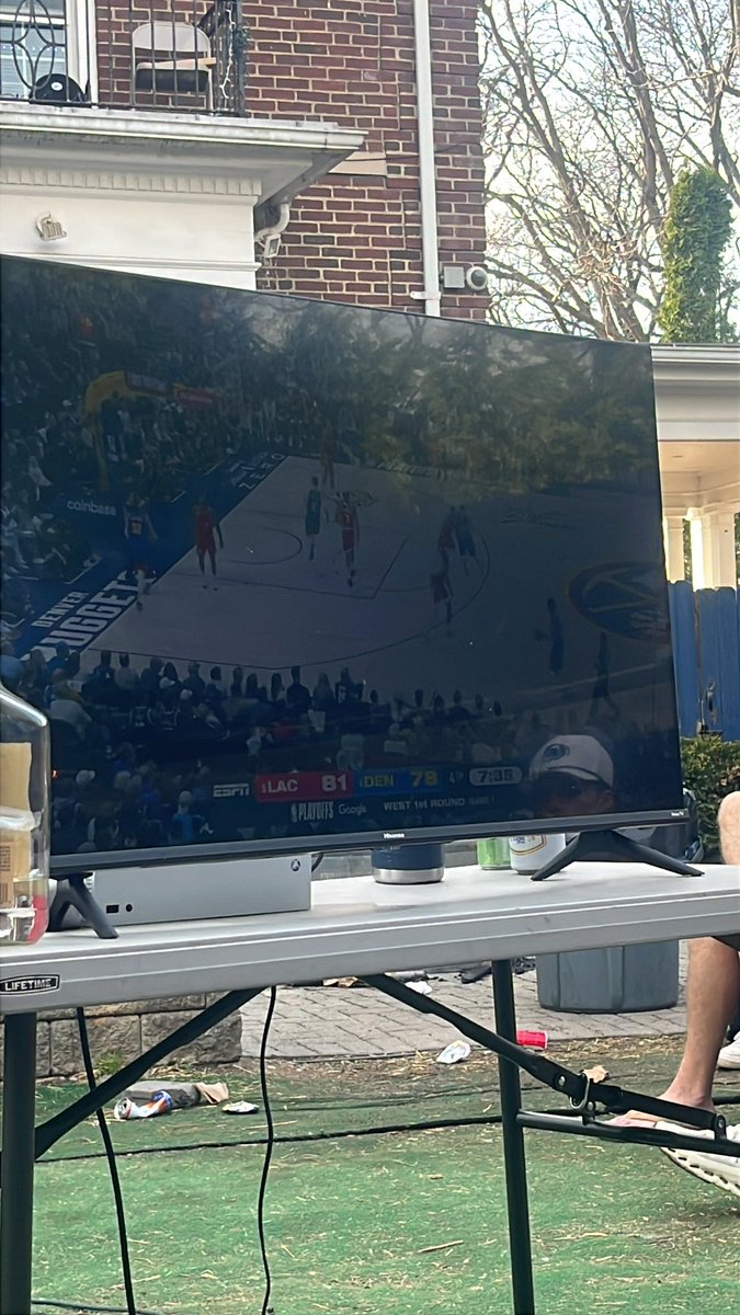 KarlGstein18's tweet photo. 4th quarter yelling why the fuck Batum in https://t.co/DEQUKGLJUt