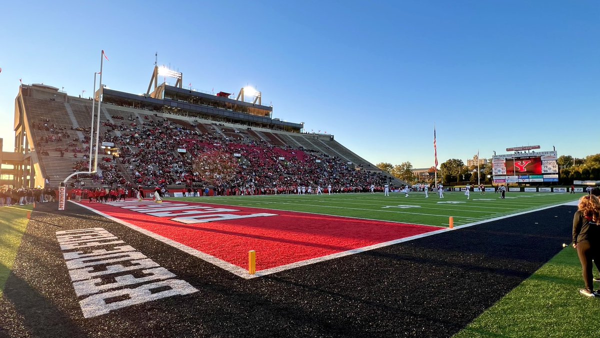 College Football Campus Tour tweet media