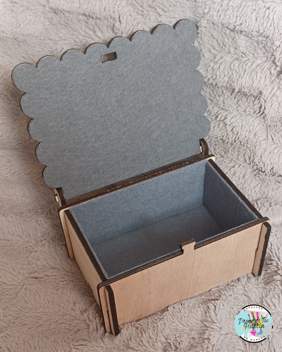 dejandotuhuell_'s tweet photo. ¿Buscas un detalle único y especial?

Tenemos esta cajita de madera, diseñada y hecha con amor, cuidando cada detalle y lista para personalizar a tu gusto.

#DetallesConAmor #HechoAMano #CajitasDeMadera #RegalosPersonalizados #DejandoTuHuella https://t.co/SQ8a6BgPom