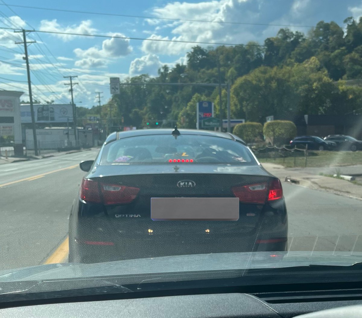 hey #anthrohio !!
MY CAR GOT STOLEN!‼️

please look out for a black 2015 kia optima! fnaf, genshin, and mlp stickers on the back and side windows.
has a blue college parking tag on the front mirror inside the car!
police report has been made !^