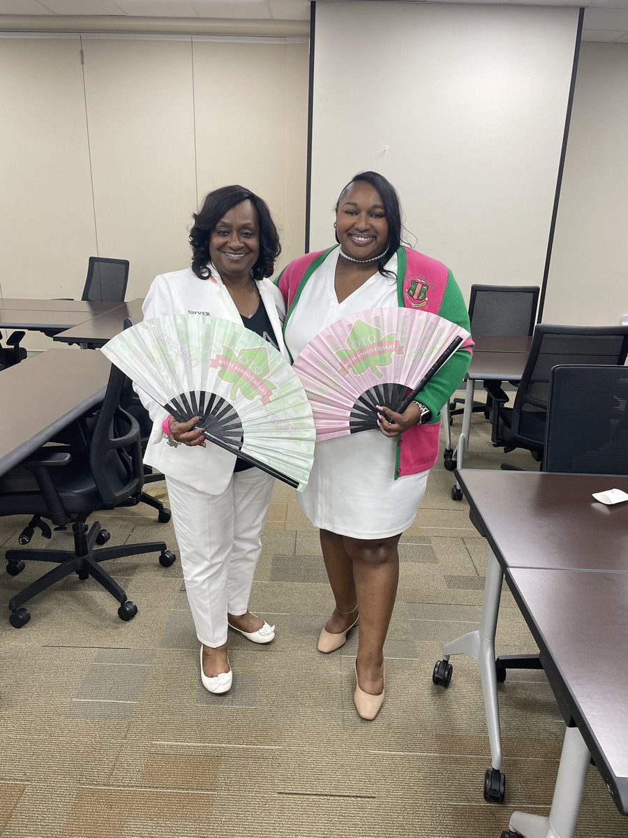 CortnieDeNise's tweet photo. #sororitysaturday @OmicronTauOmega #AKA1908 #springAKAs #AKALegacy @CynthiaW14 🩷💚 https://t.co/ADoIfq15VU