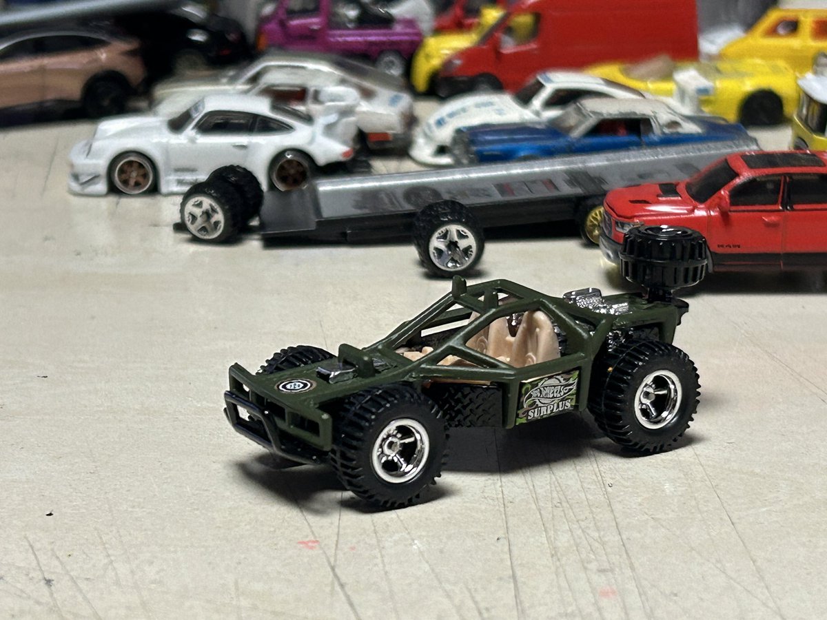 porschegmbh's tweet image. #ホットウィール  #ROLLCAGE
 バハ1000に備えてタイヤをスーパースワンパーのボガーに交換しました👍これでカンペキかつCooooooooool！😎👍