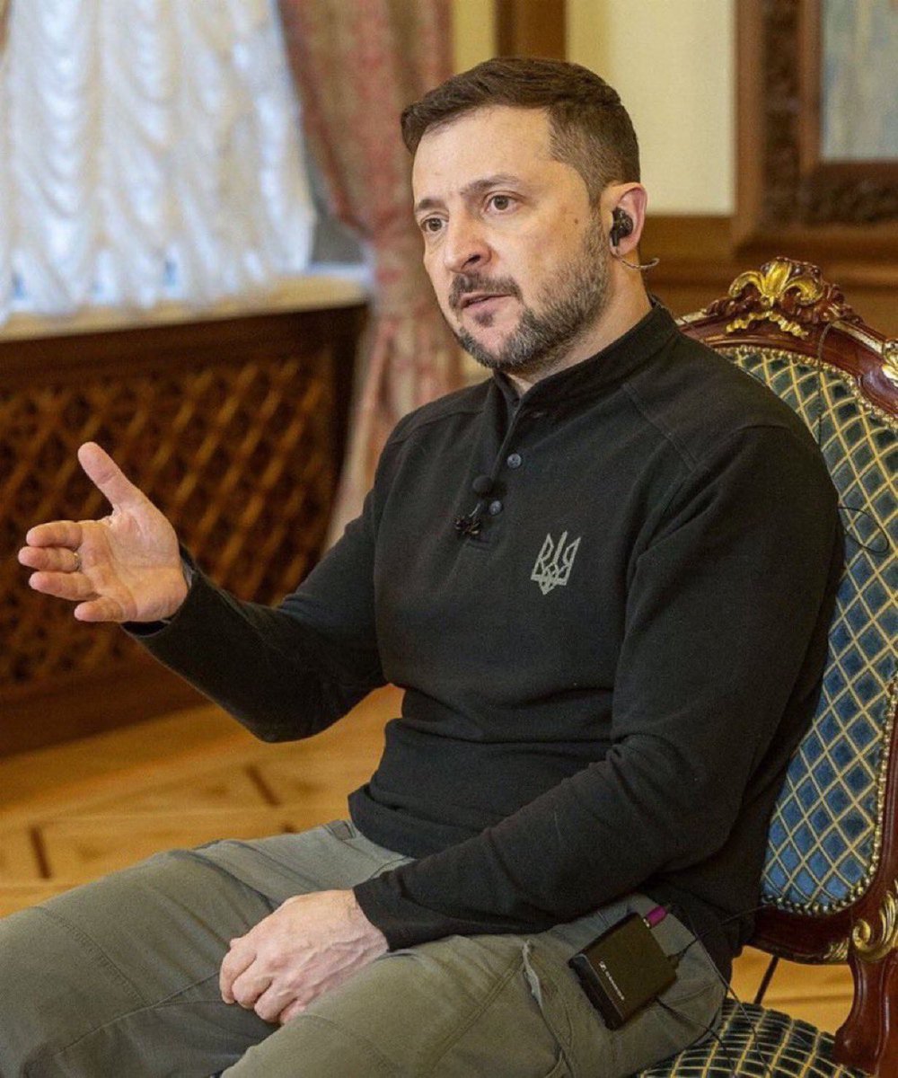 Mofoman360's tweet image. Do you think that Volodymyr Zelenskyy is a fraud 

Yes or No?