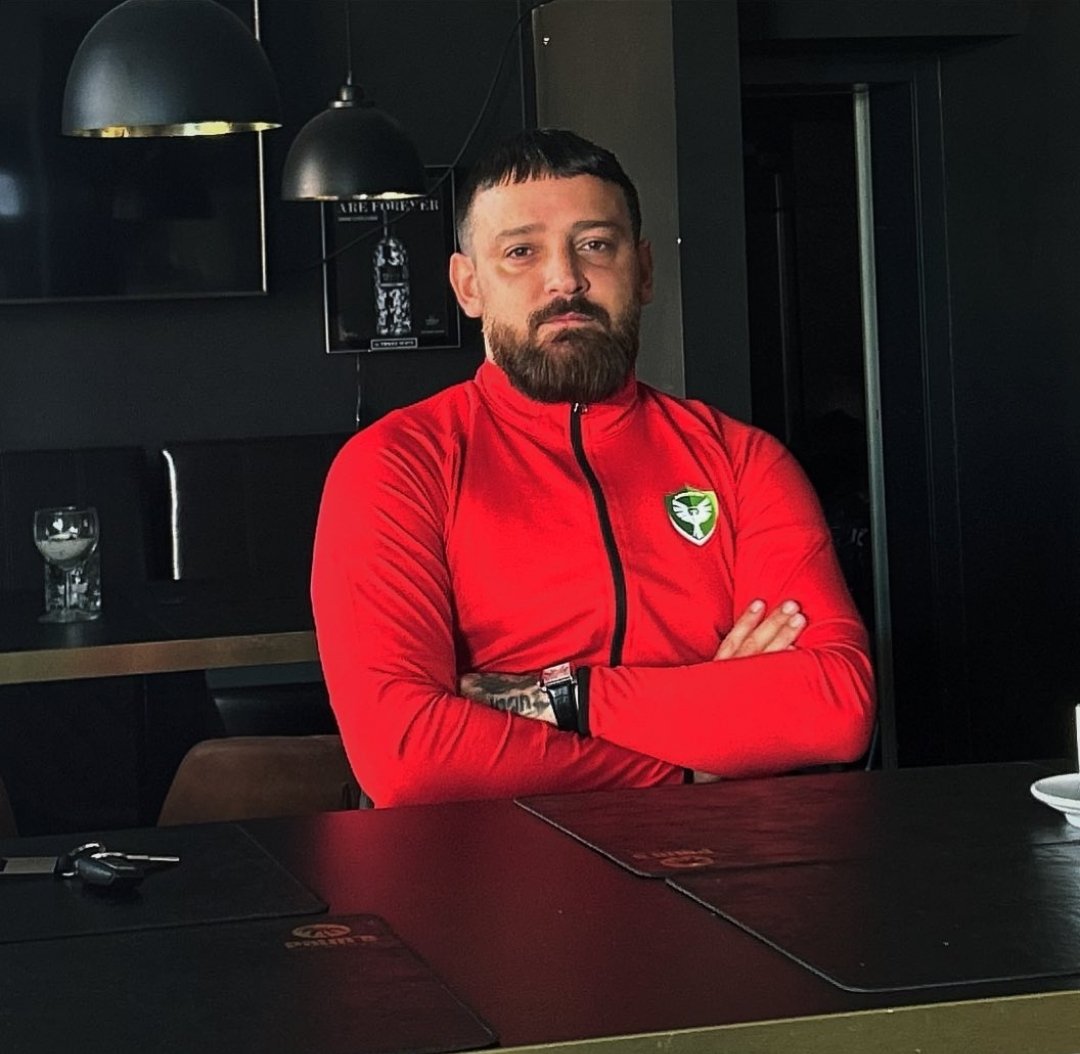 🗣️ Deniz Naki Burak soysuzu hakkında açıklama yaptı:

" Kendini en güvende hissettiğin anda seni bulacağım."