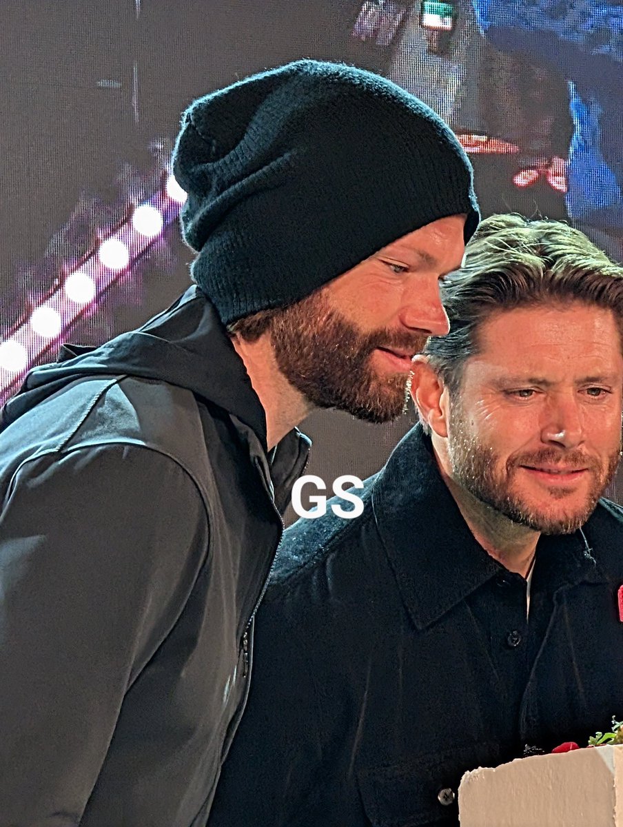 gabstdv's tweet image. Still thinking about the great time I had at JIB 15. Miss him.
#JIB15
#JaredPadalecki
#WeLoveYouJaredPadalecki
#SPNFamily
@jarpad